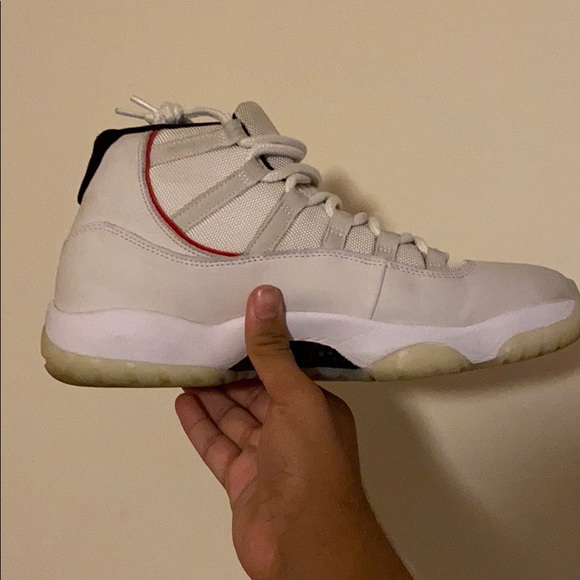 Jordan 11 - Picture 2 of 2